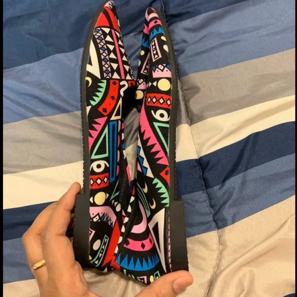 Host Pick : Unique Geometric Pattern Pumps - image 5